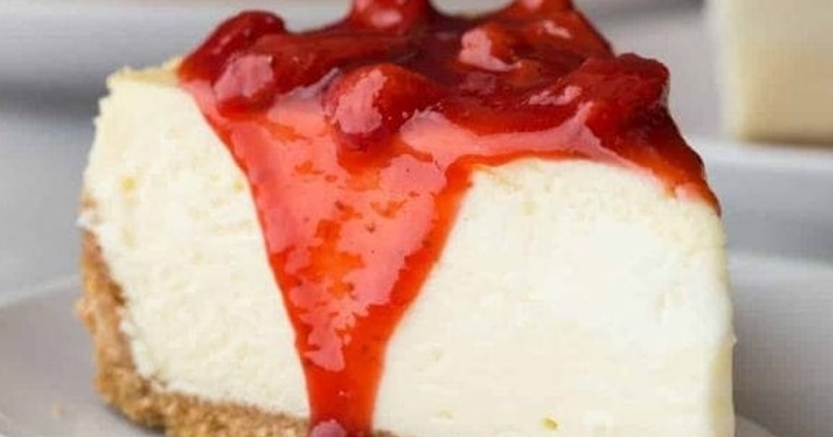Cheese Cake with Strawberry Topping - Menu - Las Brasas Charcoal