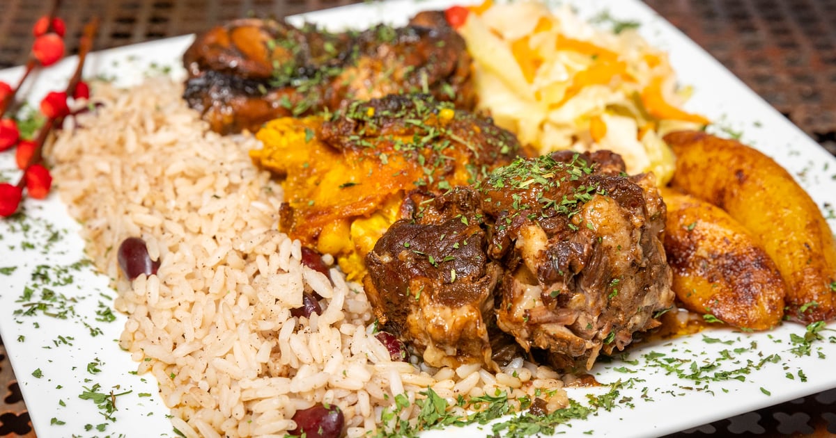 Jerk Wings Cafe Restaurant in CA