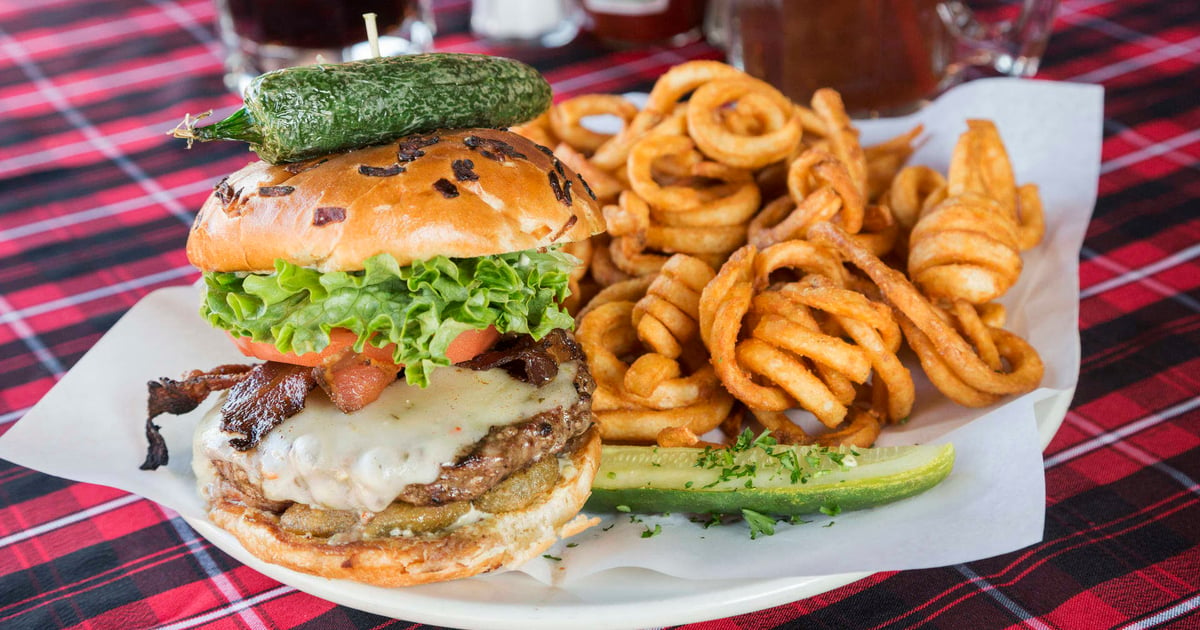 BBQ Bacon Burger - Burgers - Heroes Restaurant & Brewhouse-Eastvale