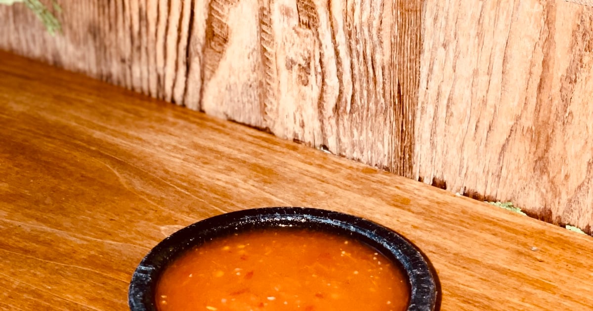 Rojo Salsa Dinner Moe's Cantina Mexican Restaurant in IL