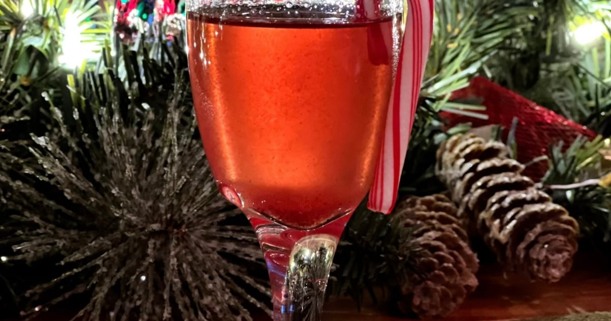 Under the Mistletoe Drinks Moe's Cantina Mexican Restaurant in IL