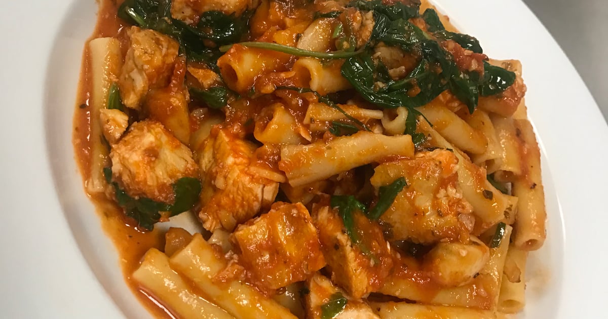 CHICKEN AND SPINACH Main Menu Papa Joe's Pizza Pizza Restaurant