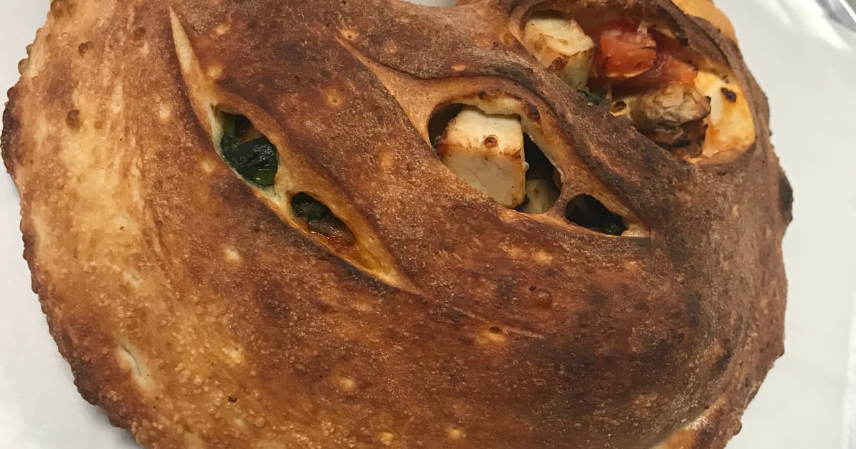 CHICKEN AND SPINACH CALZONE Main Menu Papa Joe's Pizza Pizza