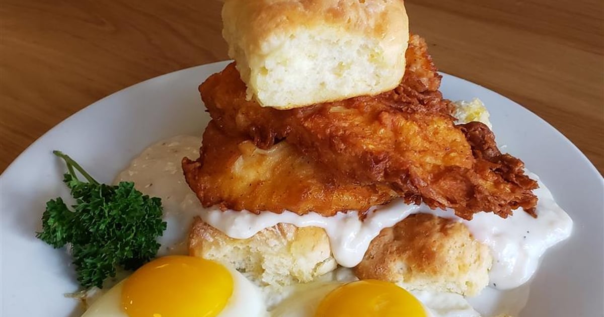 Buttermilk Chicken n' Biscuits Breakfast Banning's Restaurant & Pie