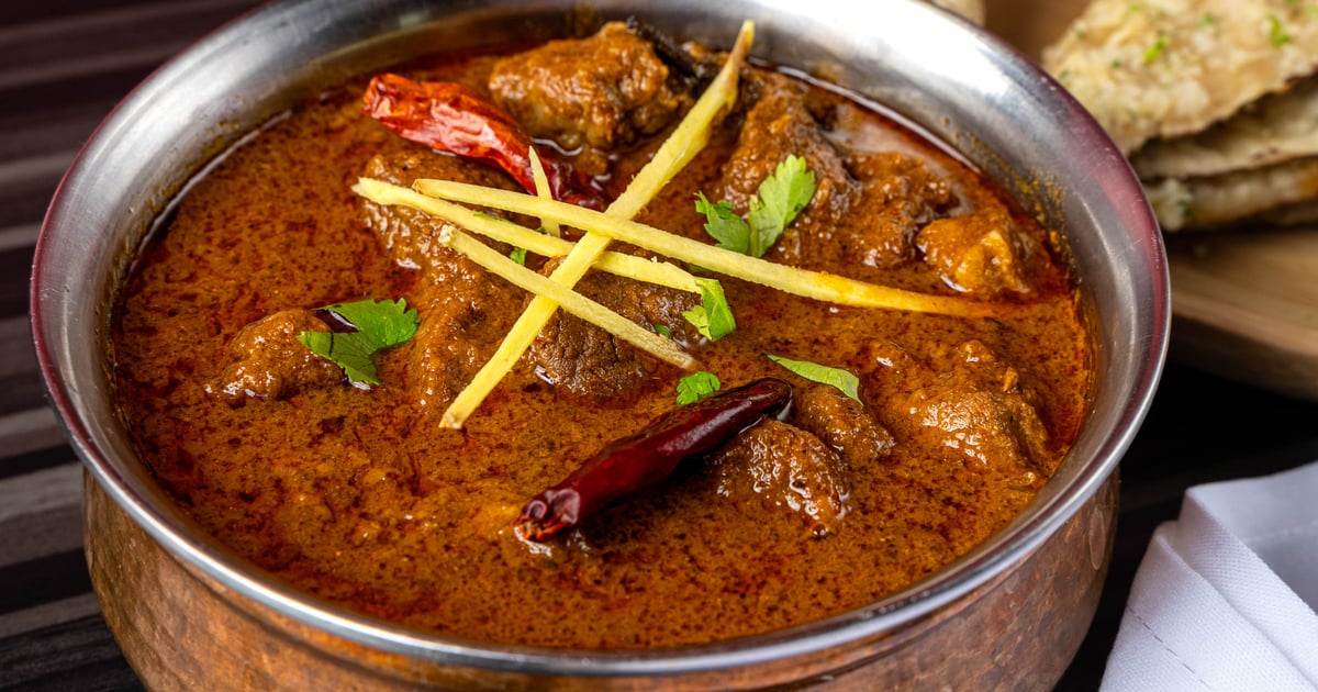【R20878】India Club & Lounge Elements Financial Club | Indians
