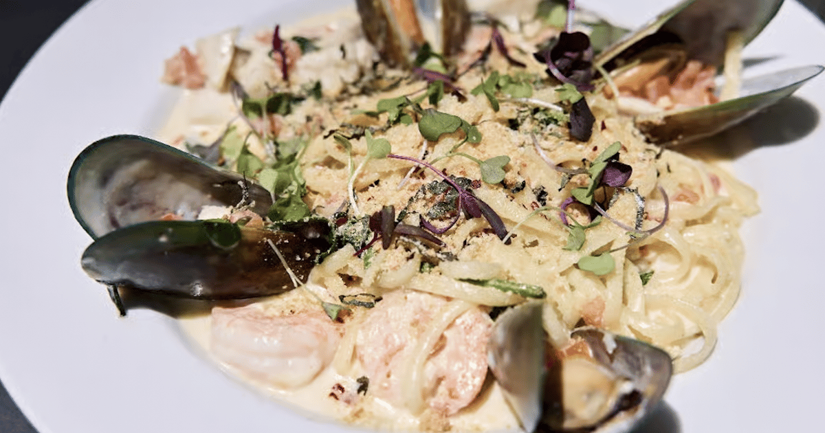 Pysty Juliste Pasta di mare - Juliet | Authentic Italian Comfort Food | Austin, TX
