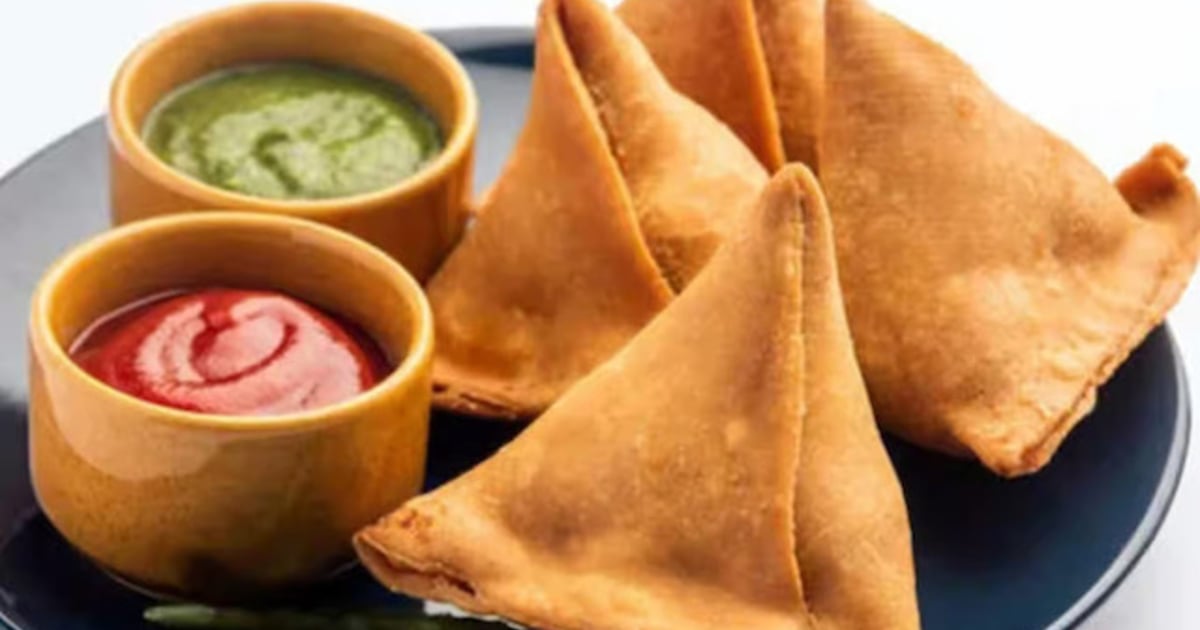 Vegetable Samosa - Flavor of Himalaya