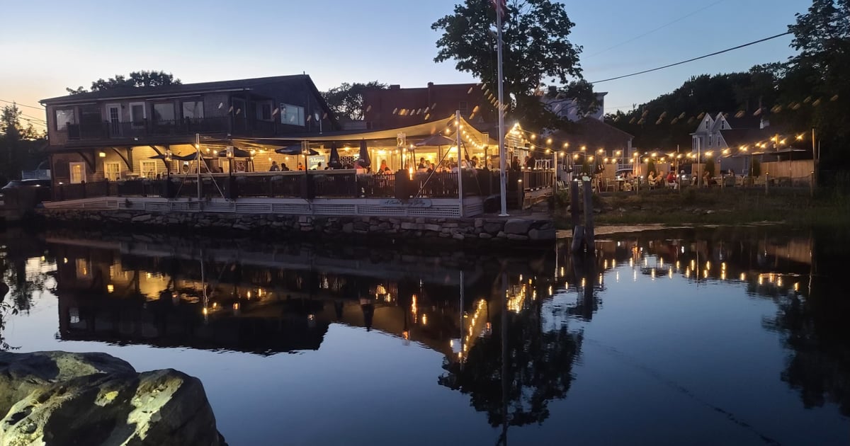 Reservations Wickford on the Water American Restaurant in North