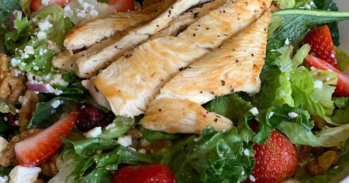 Summer Strawberry Salad (Add Chicken +4, Add Shrimp +6) Food