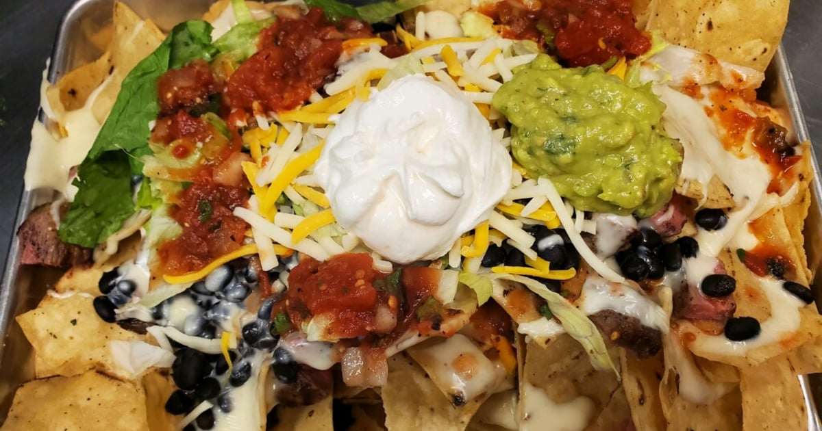 Catering Lucky's Taqueria & Cantina Mexican Restaurant in