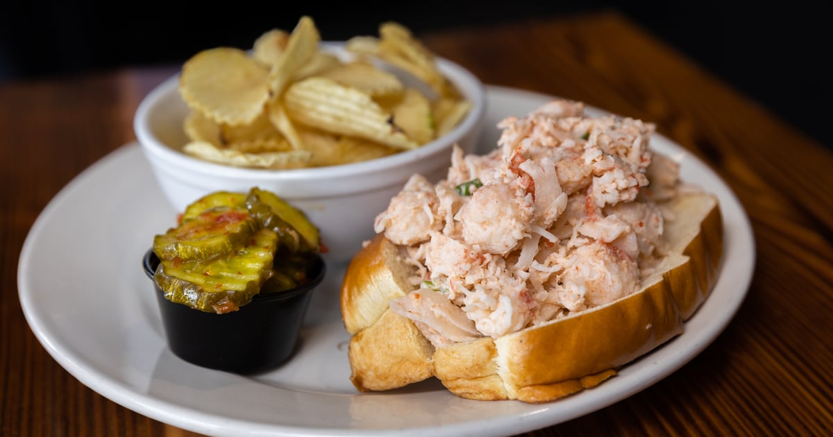 Lobster Roll Food Taste Bistro Coffee Bar Cafe In East Aurora Ny