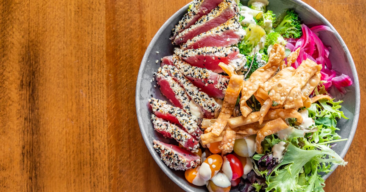 Contact Dox on Winnisquam American Restaurant in Tilton, NH