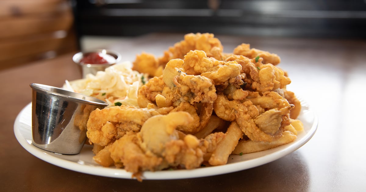 Fried Whole Belly Clams Lunch Val's Restaurant American