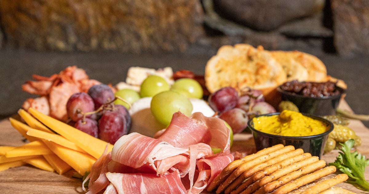 Middleboro Restaurants - 24zqm0e