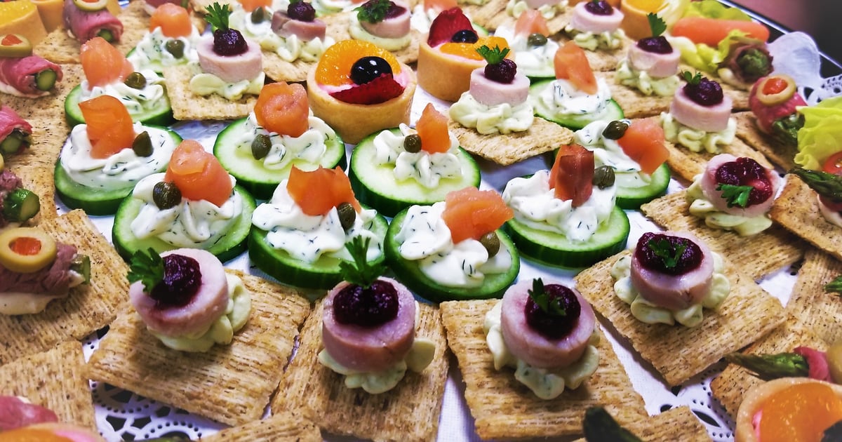 Deluxe Cold Canapés - Wedding Packet - Sharko's Catering