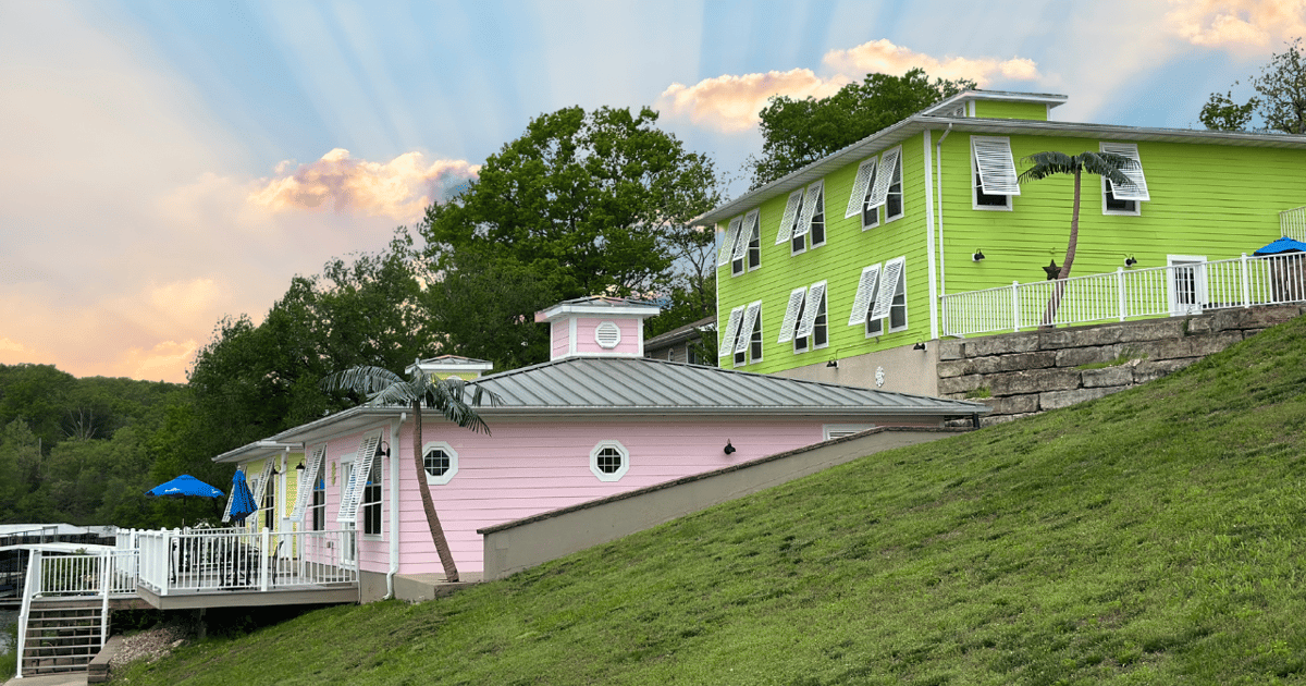 Vacation Villas Coconuts at the Lake Premier RV Resort & Waterfront