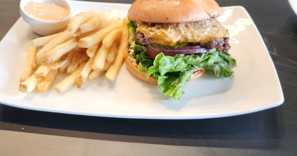 AMELIA'S BURGER Lunch Amelia's Restaurant in Bremerton, WA