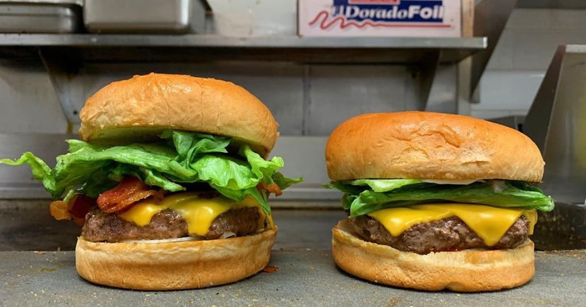 Cheeseburger Deluxe Lunch Menu Ferring Deli Deli in Baldwin, NY