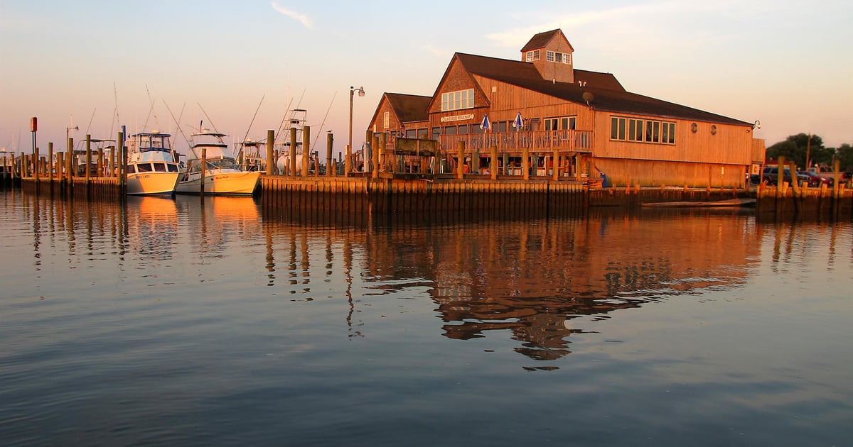 Island House Restaurant & Marina Restaurant in Wachapreague, VA