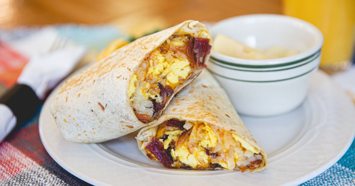 breakfast-burrito-el-cocodrilo-lounge