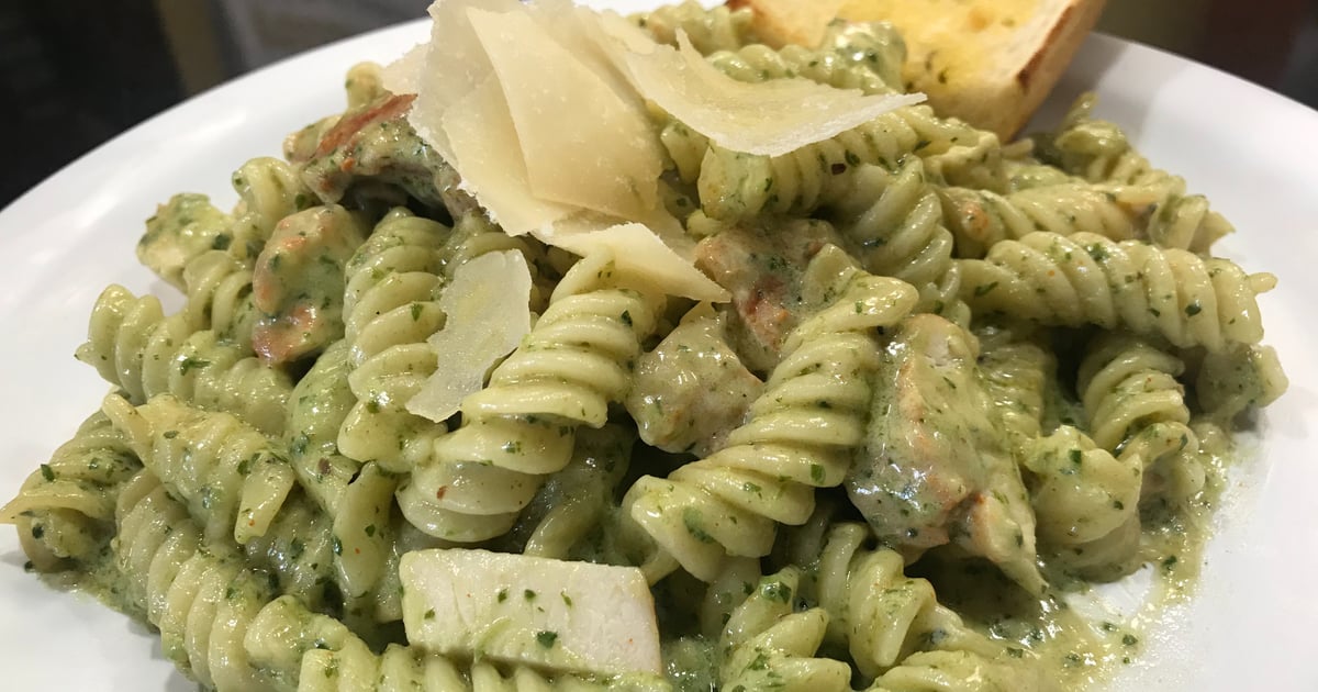 Fusilli Chicken Pesto Alfredo Signature Pasta Craigo's Pizza and