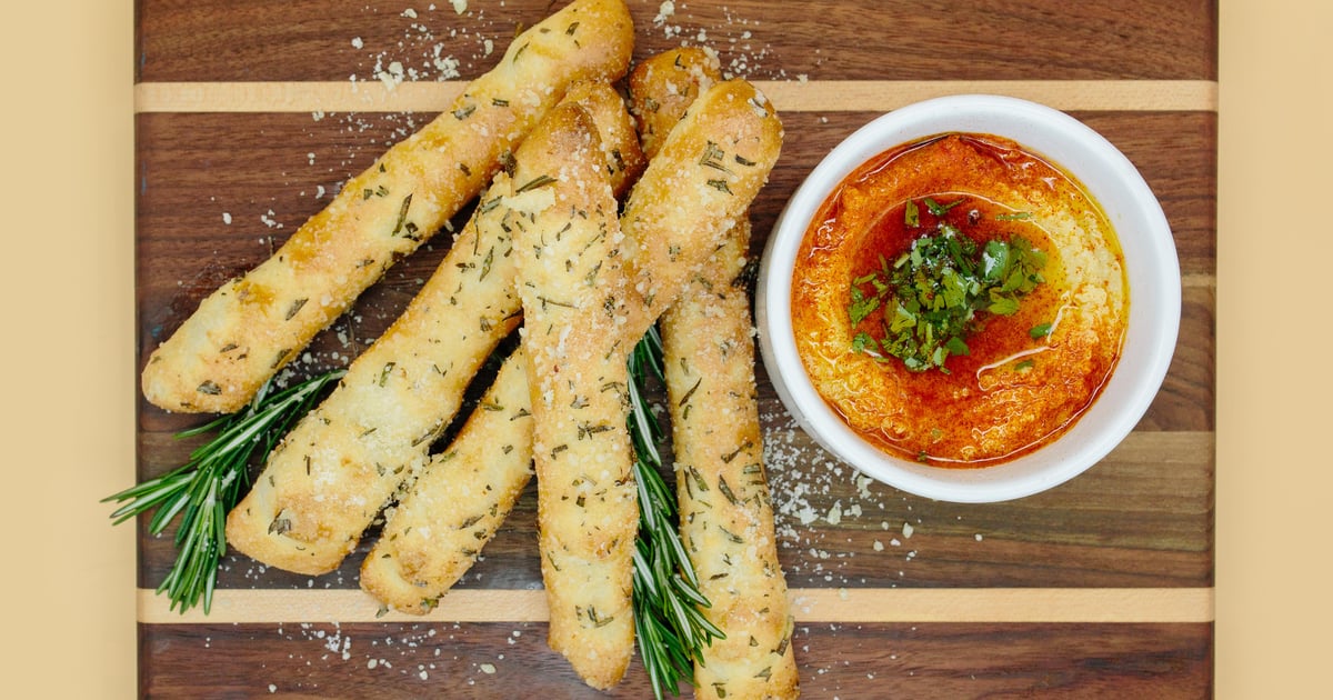 Rosemary Garlic Breadsticks and Hummus Doormét Menu Doormét Cafe