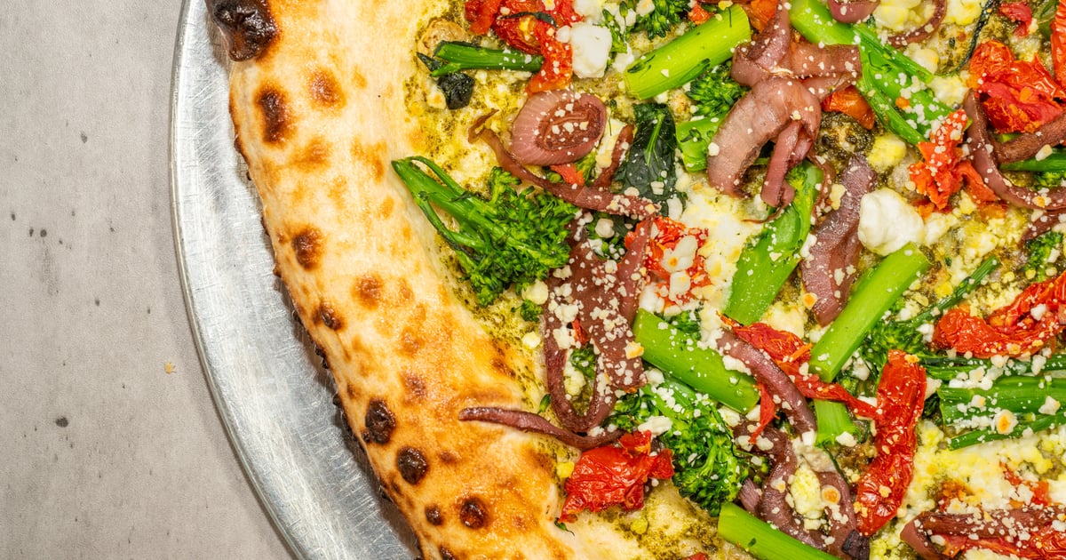 Pizza Verde Dinner Simone's Wood Fired Craft Kitchen