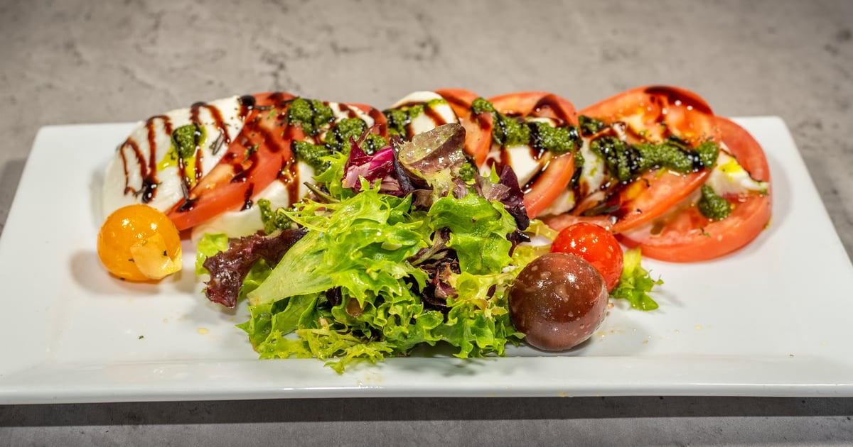 Insalata Caprese - Lunch - Simone's Wood Fired Craft Kitchen