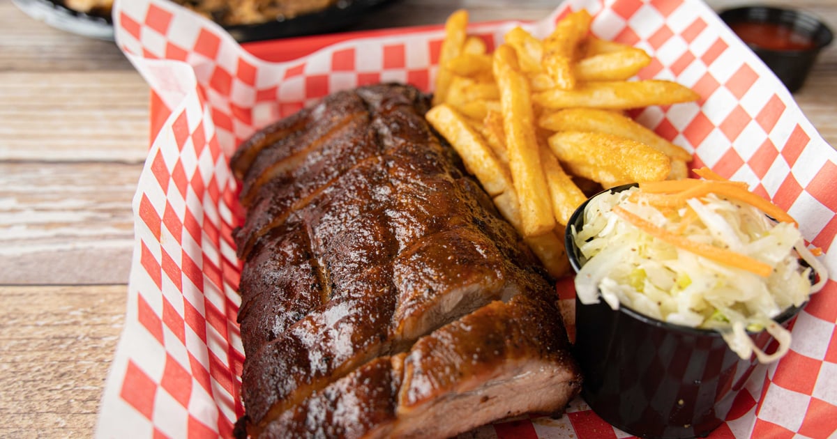 DUBS Big Ole Slab! FULL MENU D.U.B's BBQ Barbecue Restaurant in St. UT