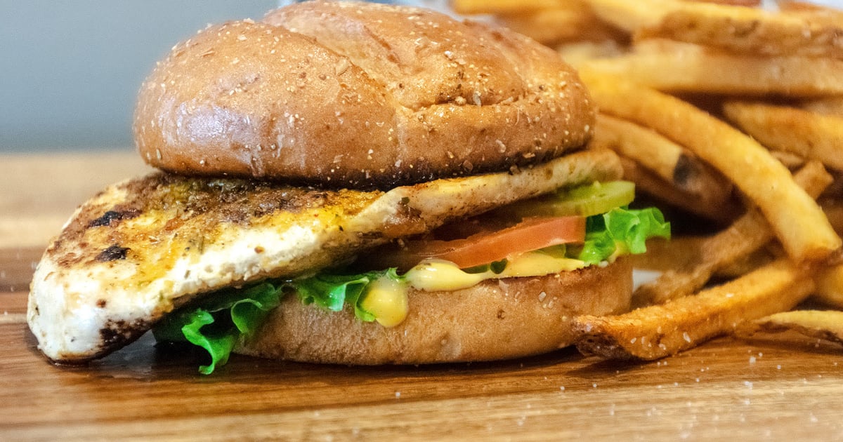 Chicken Sandwich Burgers & Sandwiches US Cafe Burgers & Wings