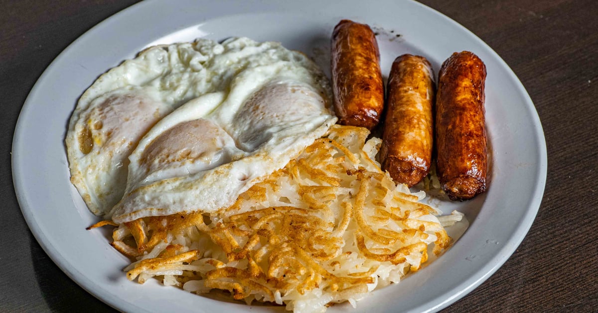 Sausage & Eggs Breakfast The Purple Place Bar & Grill American Restaurant in El Dorado