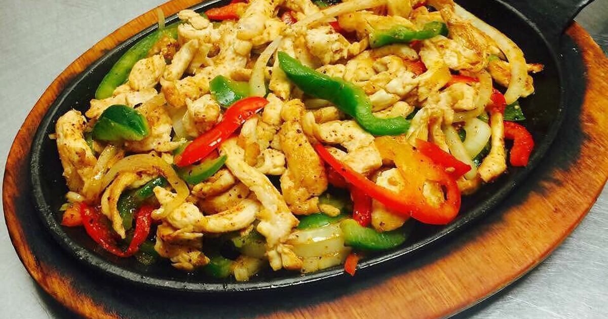 Chicken, Chorizo, Steak, or Vegetable Dinner Menu Margarita King