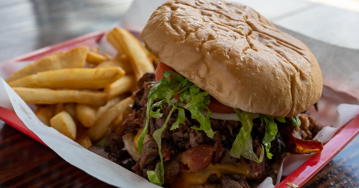 Big Herb Burger Food Rays Real Pit BBQ Shack Barbecue Restaurant