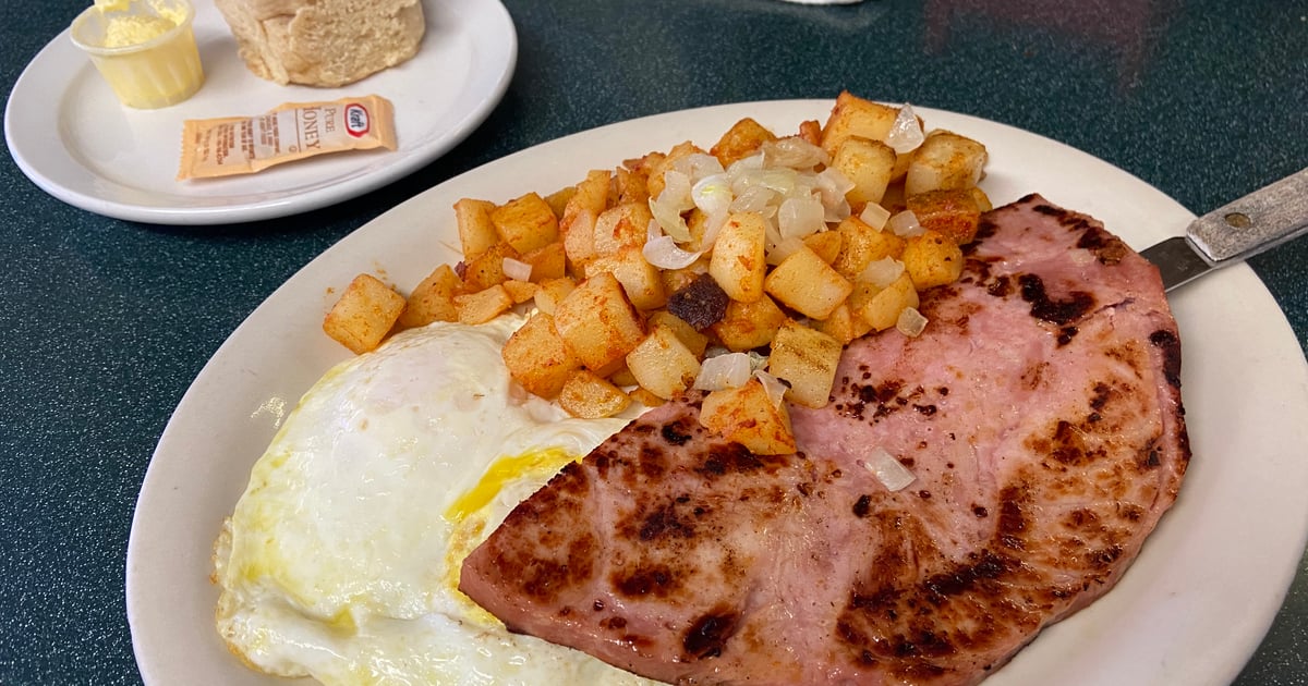 Grilled Ham Steak and Eggs - Ramona Cafe