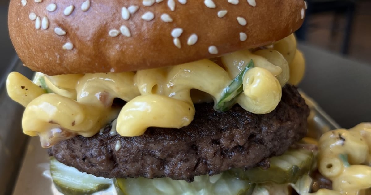 Big Mac 659fe0e2dcdb354a9856a2cb-