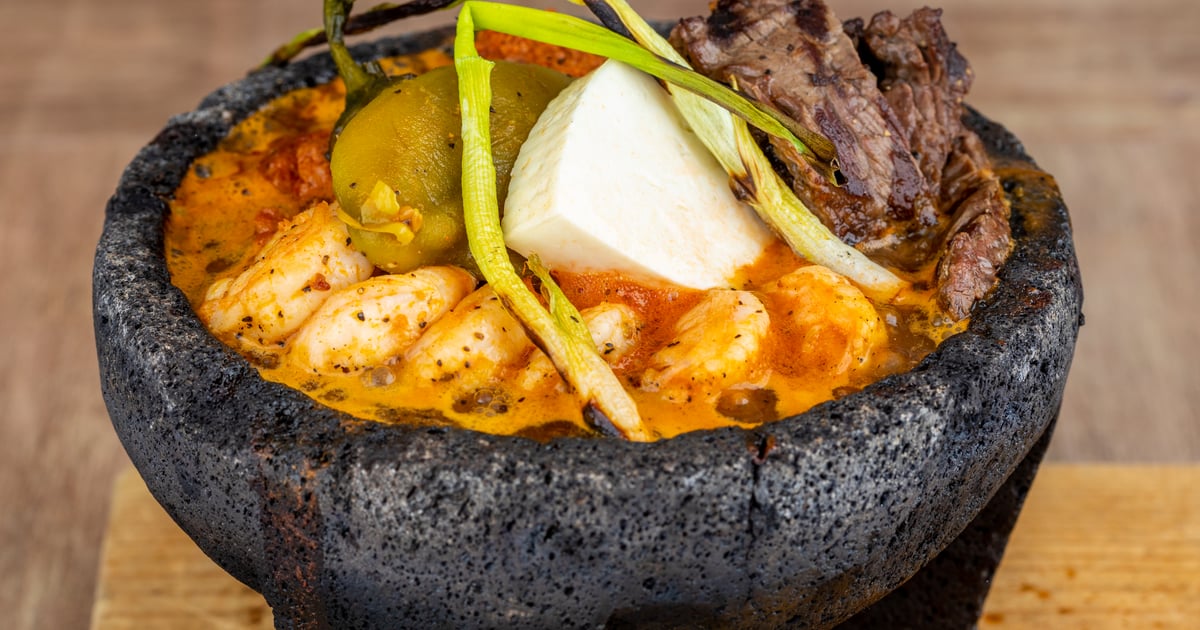 Molcajete Cielo Mar Y Tierra - Menu Dine In - Mi Corazon Mexican Restaurant