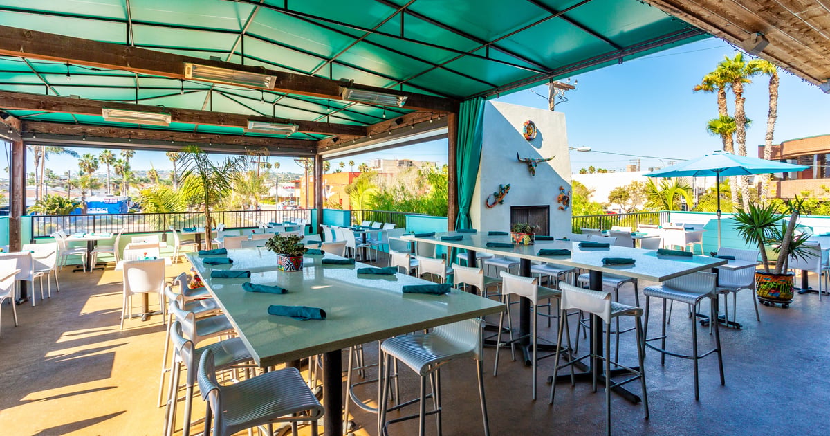 Private Events | Rooftop Dining Area - pueblopb.com