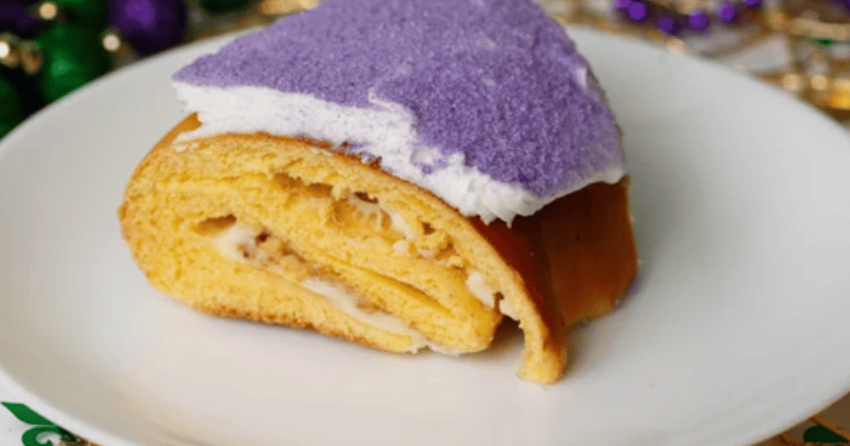 Cinnamon & Cream Cheese King Cake Louisiana King Cakes Flurry's