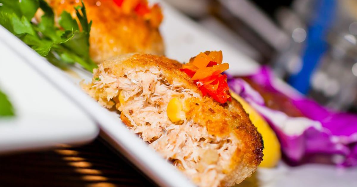 Crab Cakes Restaurant Menu The Crab Pot Long Beach Seafood