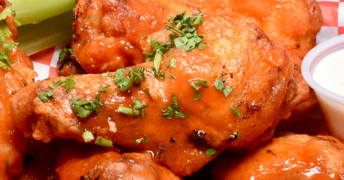 Hot Wings Restaurant Menu The Crab Pot Long Beach Seafood