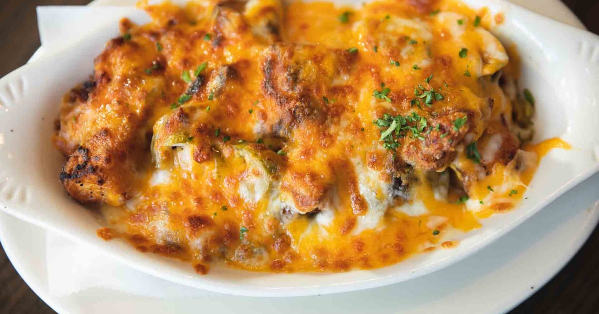 Bacon & Jalapeño Cheese Sauce Breakfast Cafe Luna American