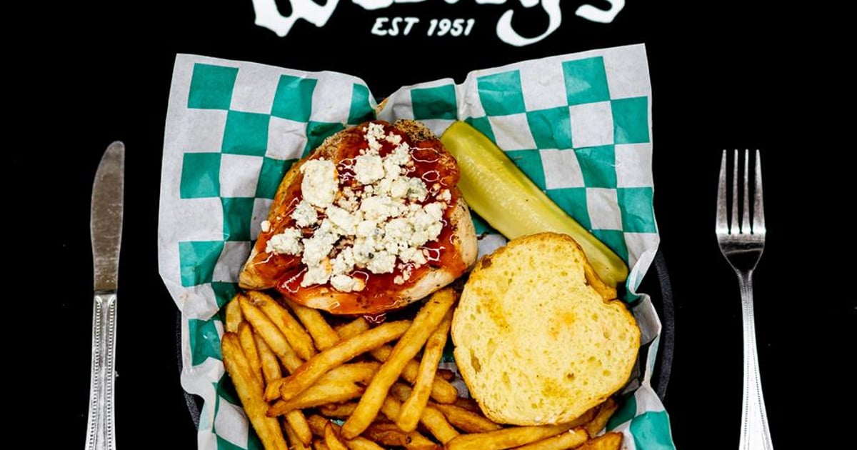 buffalo-chicken-restaurant-menu-wesley-s-restaurant-seafood