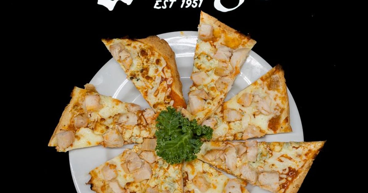 Buffalo Chicken Flatbread Restaurant Menu Wesley's Restaurant
