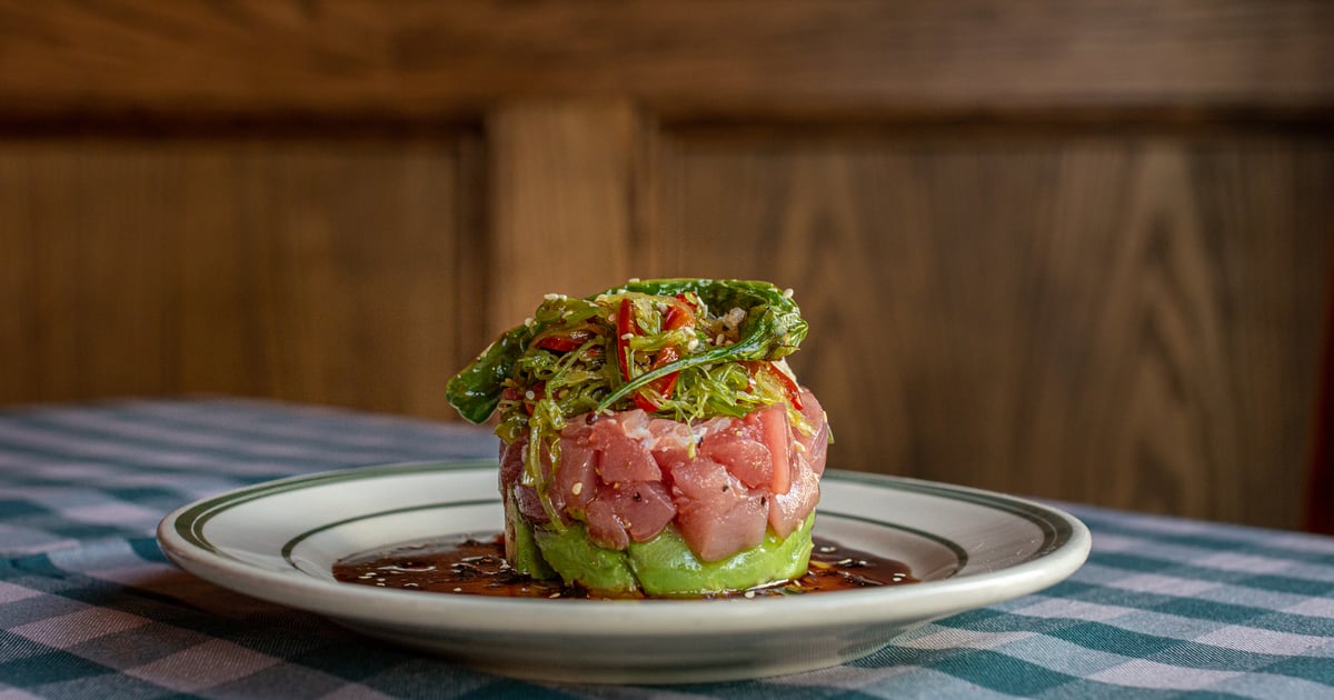 Tuna Tartare* Eatery B.B. Lemon American Restaurant Burgers