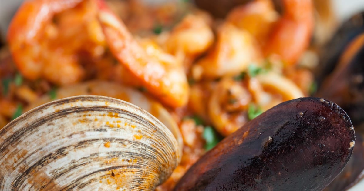 About Fish Market Seafood Restaurant in Alexandria, VA