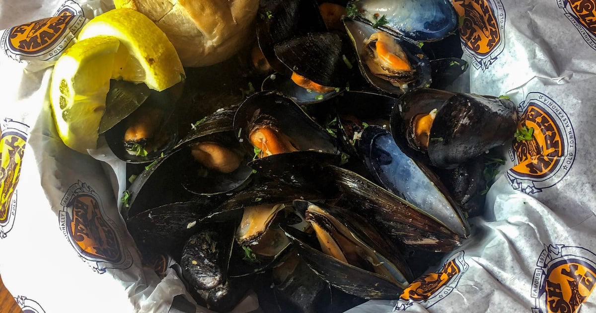 Sautéed Mussels Menu Fish Market Seafood Restaurant in Alexandria, VA