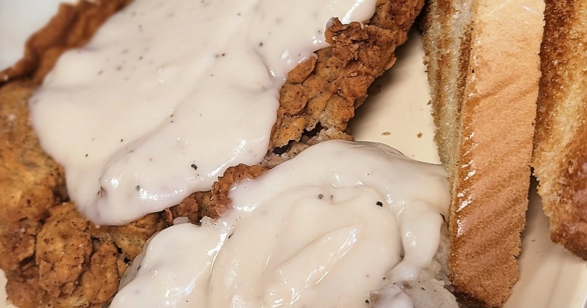 Chicken Fried Steak Plate - Lunch & Dinner - The Lonestar Burger Bar -  Burger Joint in Red Oak, TX