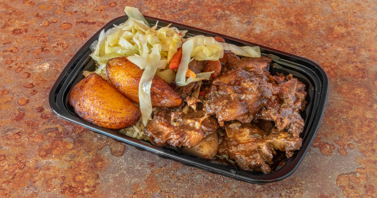 Nanny's Jamaican in St. Paul, MN has INSANE jerk chicken