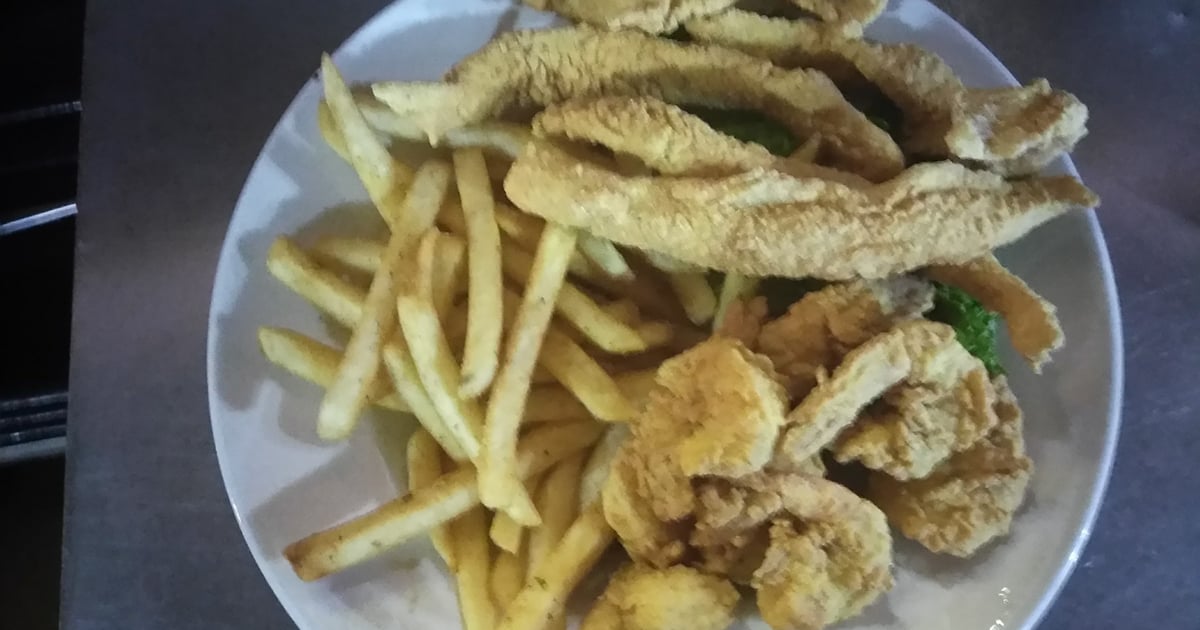 The Assist Lunch and Dinner Game Day Chicken Wings Burgers & Fish