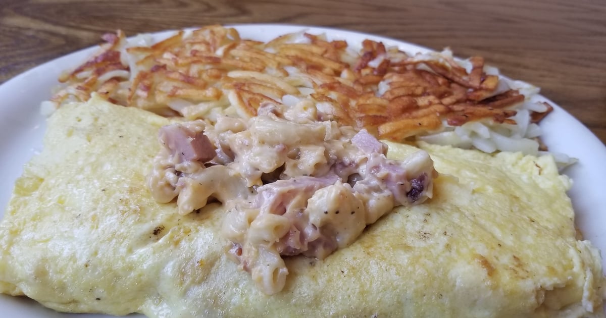 Mac & Cheese Omelette Breakfast & Lunch Homestead Restaurant